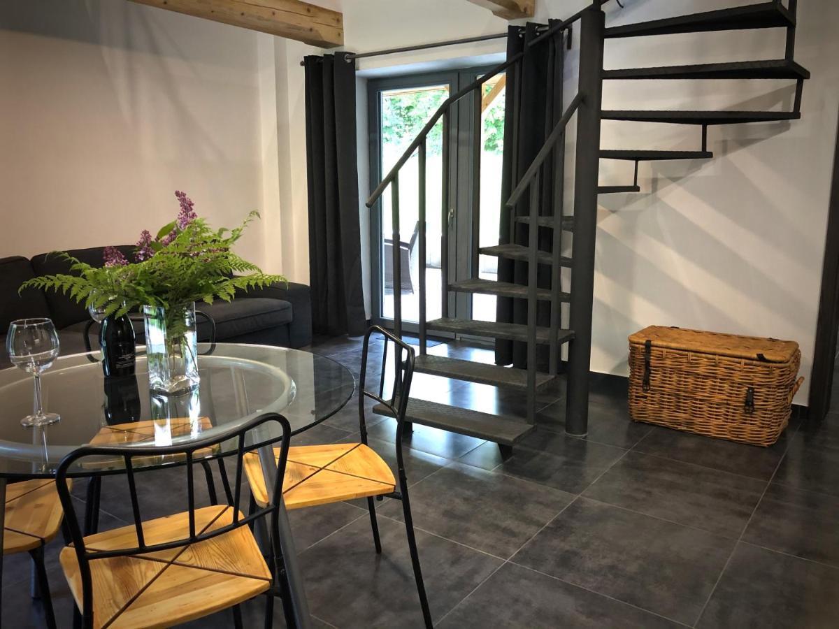 Mezonetovy Apartman S Terasou Na Samote V Lese Vlkava Exteriör bild