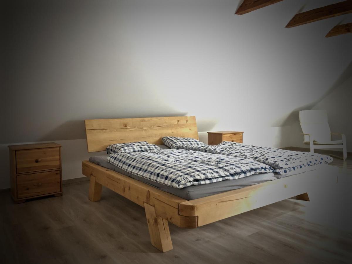 Mezonetovy Apartman S Terasou Na Samote V Lese Vlkava Exteriör bild