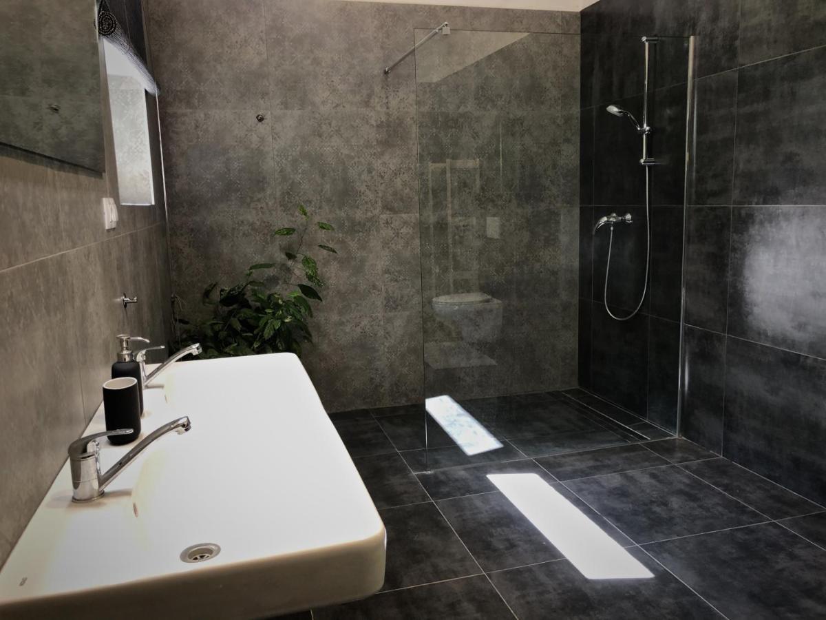Mezonetovy Apartman S Terasou Na Samote V Lese Vlkava Exteriör bild
