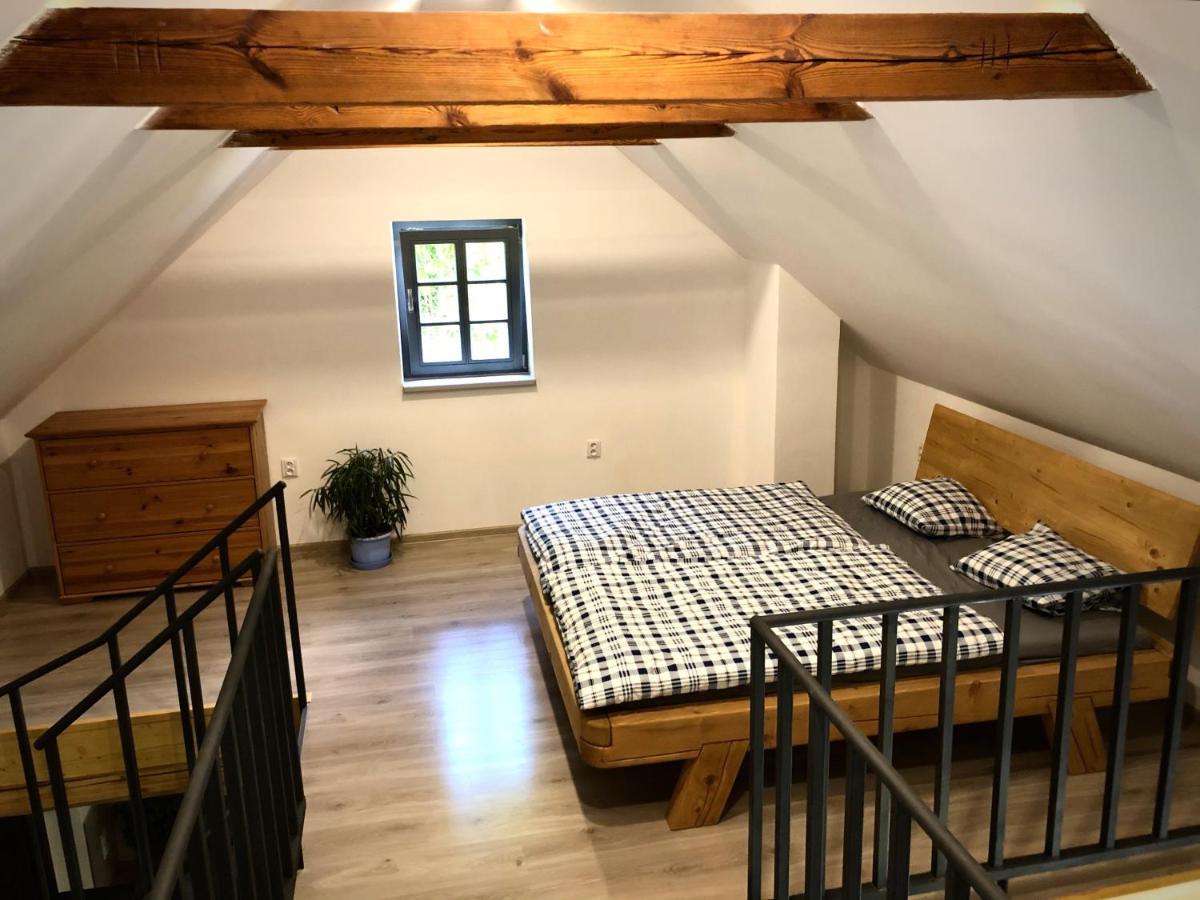 Mezonetovy Apartman S Terasou Na Samote V Lese Vlkava Exteriör bild
