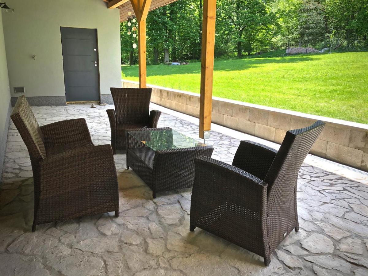 Mezonetovy Apartman S Terasou Na Samote V Lese Vlkava Exteriör bild